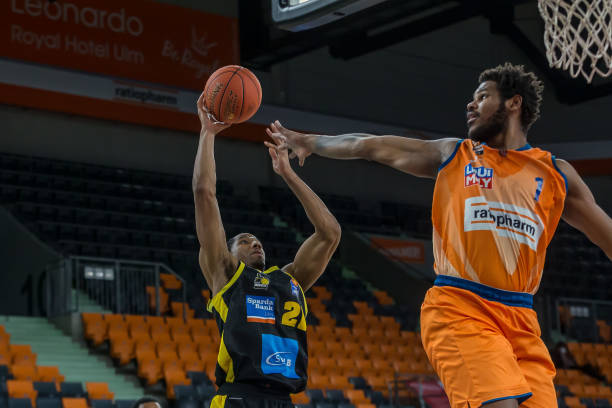 而在以往的 而在以往的