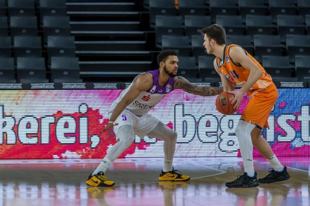 战术应变的 战术应变的